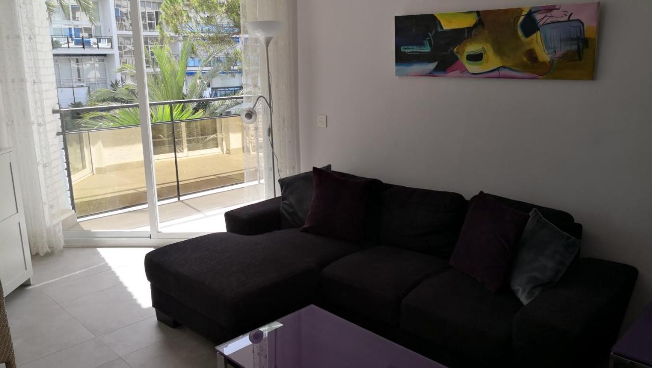 Skol 320C By Completely Marbella Apartment Luaran gambar